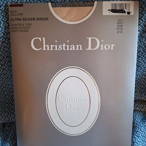 Christian Dior Ultra Silken Sheer Pantyhose Color-Rose Petal Size 2